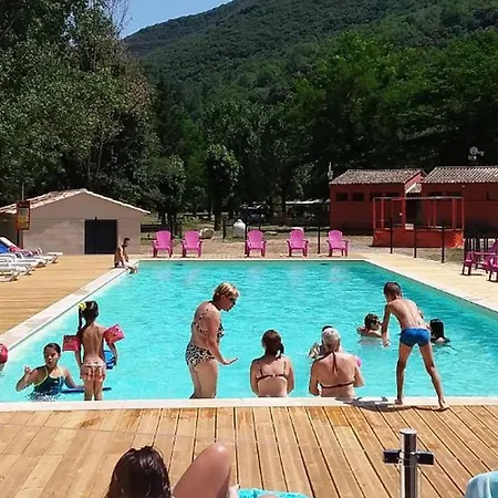 Mobil Pour 8 Personnes Avec Terrasse Accessible - Api-1-52-408